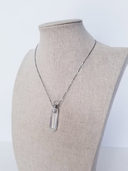 Quartz Hexagon Point Crystal Necklace (Silver)