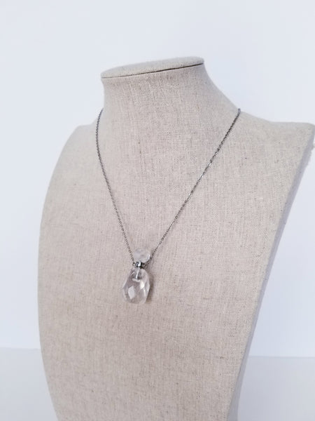 Quartz Crystal Necklace (Silver)